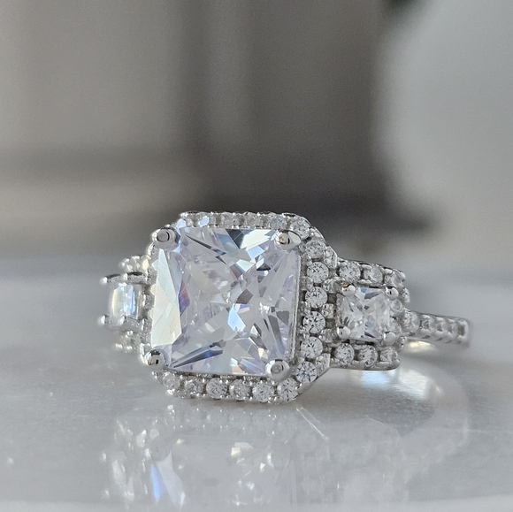 Cushion Cut Gemstone Ring, size 7, 925 Sterling Silver Charmed Aroma - Picture 3 of 8